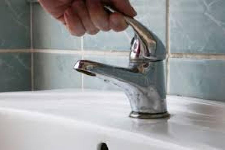 Locuitorii din Feleacu, Cluj, se revoltă din cauza lipsei de apă : ”Trăim ca acum 50 de ani. În fiecare vară sunt zile întregi fără apă”