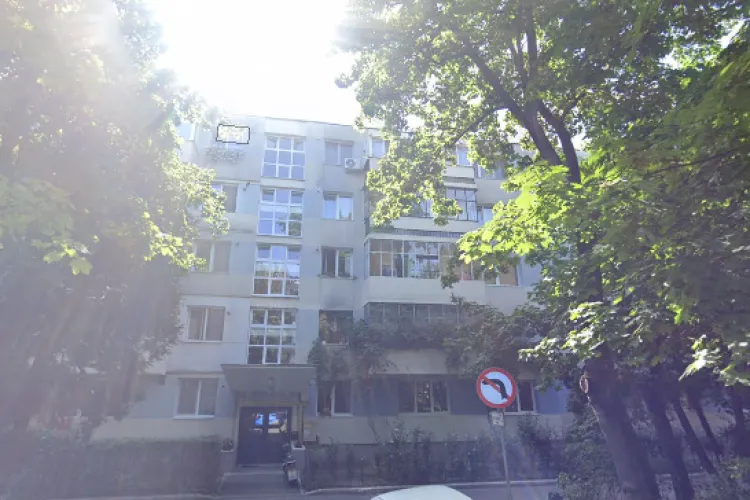 Clujean, supărat că vecinii produc ,,sunete specifice activităților de adulți” vrea ca Primăria să intervină: ,,Nu se poate dormi cu geamul deschis''