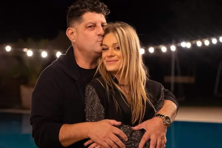 Iubita de la Radio Zu a fostului membru al trupei Talisman dă tot din casă: „Nu merg acasă să dorm/Există e o canapea, pusă unde trebuie”