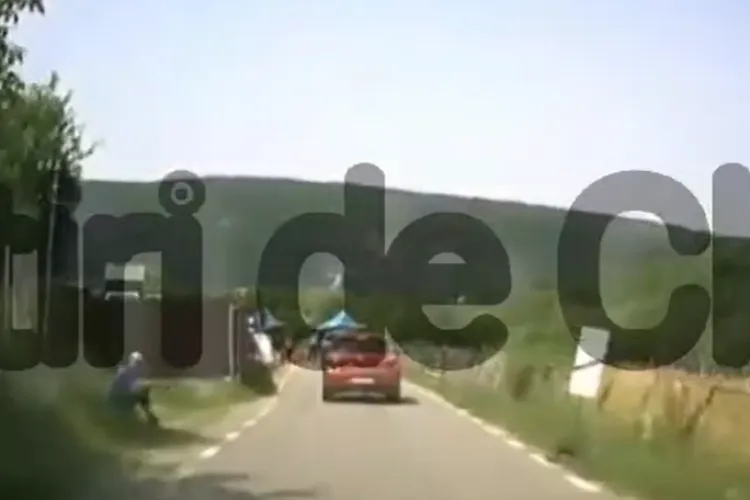 INCONȘTIENȚĂ INCREDIBILĂ! Au dat drumul circulației pe traseul Raliului Clujului, care nu se terminase VIDEO