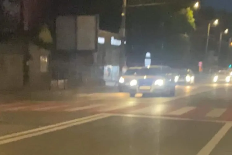 Drumurile din Cluj, pericol public. O nouă groapă a fost lăsată nesemnalizată: „Nici un amărât de triunghi nu este” - FOTO