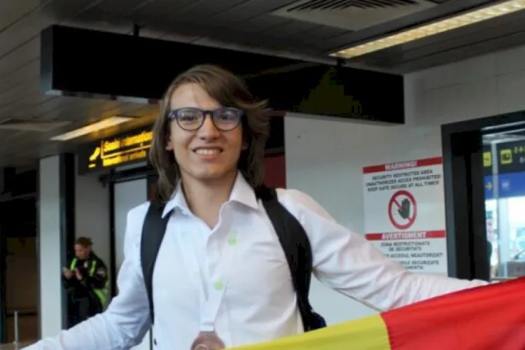 El este David, elevul olimpic admis la cele mai bune universități de medicină din Europa. A ales să rămână în țară: „Aceasta e calea pe care o voi urma”