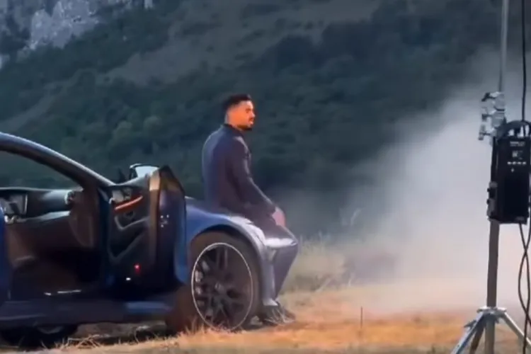 VIDEO. Jador a mers cu bolidul de lux într-o zonă turistică a Clujului să filmeze videoclipul pentru o nouă piesă/Manelistul se mută la Cluj