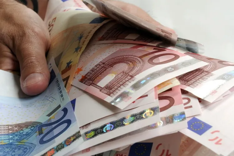 Un milionar discret din Cluj cumpără o bucată din gigantul Telekom România. Consiliul Concurenței analizează tranzacția