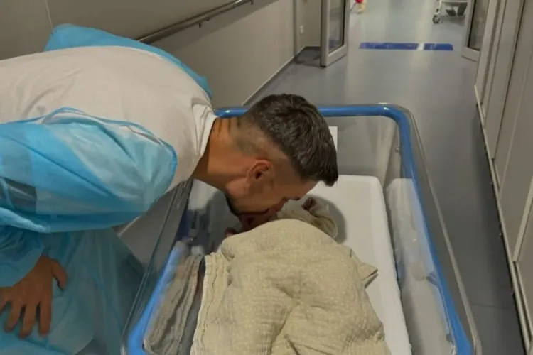 Semnificația numelui Isaia ales de Vlăduța Lupău pentru fiul ei/Ce înseamnă Isaia: „Ai venit să ne umpli casa și inima cu iubire”