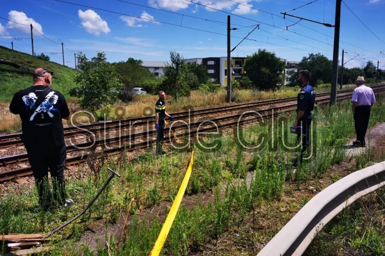 Accident tragic în Cluj-Napoca! Un bărbat și-a pierdut viața după ce a fost lovit de un tren. Medicii nu au mai putut face nimic - VIDEO 
