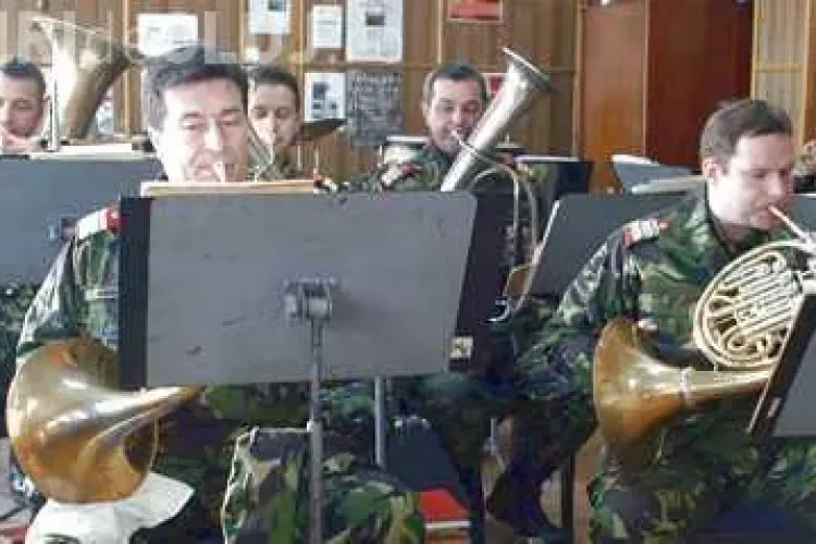 Concert de muzica de fanfara in centrul Clujului