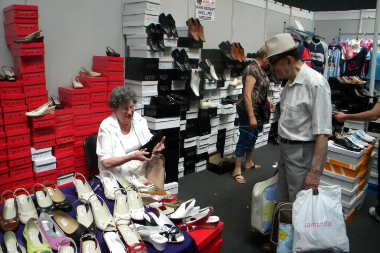 Preturi taiate la Targul de imbracaminte si incaltaminte Expo Texstil de la Expo Transilvania! VIDEO si FOTO