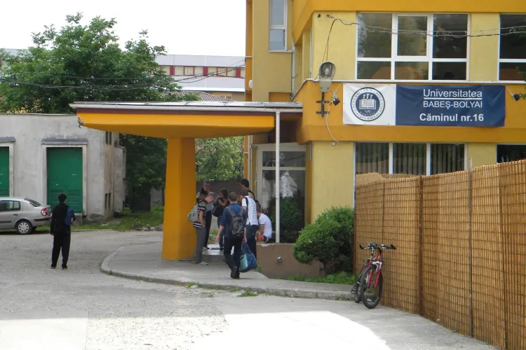 Sinucidere in Caminul 16 din Hasdeu: Un student s-a aruncat de la etajul 9 - VIDEO