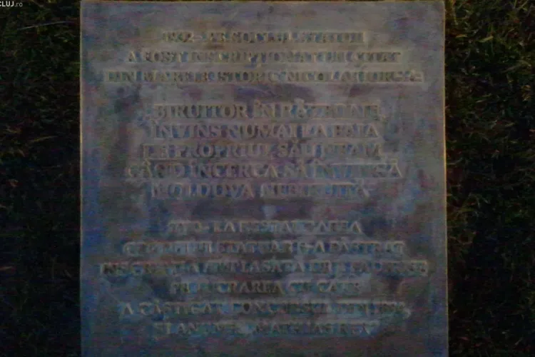  Ministerul Culturii: Montarea placutei cu textul lui Nicolae Iorga in zona statuii lui Matei Corvin este ilegala
