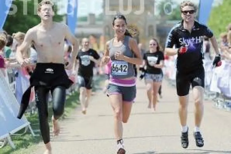 Pippa Middleton a alergat cinci kilometri la un maraton - FOTO