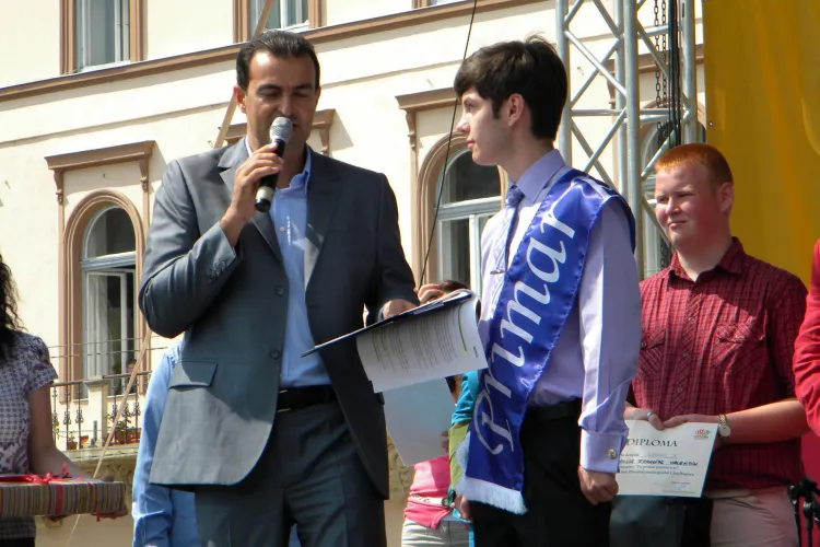 David Gordan, elev in clasa a X-a la Colegiul Emil Racovita, este primarul Clujului pentru o zi - FOTO si VIDEO