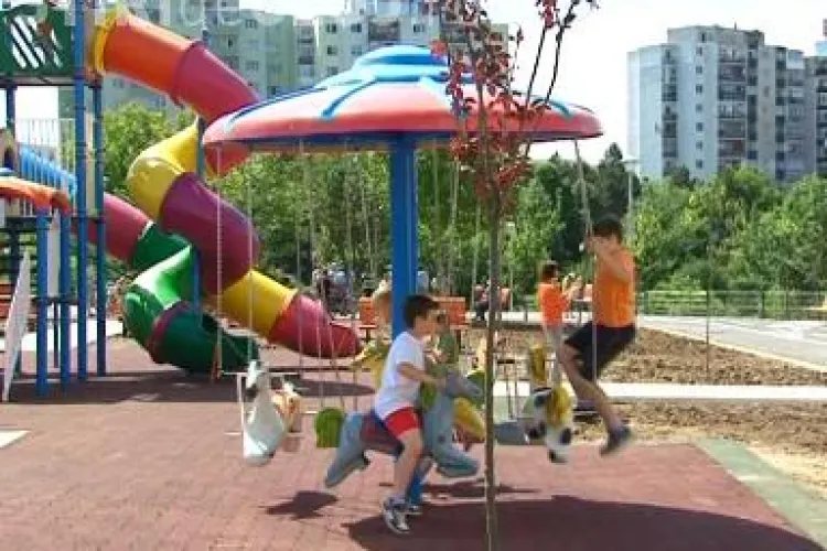 Parc in Manastur, pe strada Mehedinti! Este prima zona amenajata dupa Revolutie VEZI cum arata VIDEO