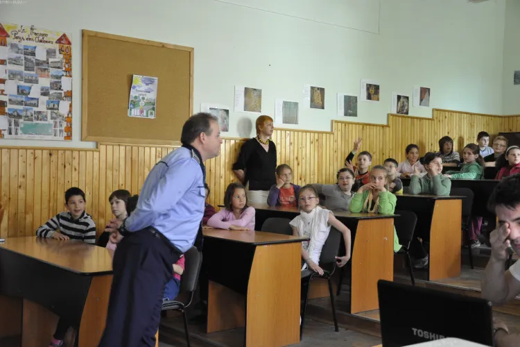 Concurs de circulatie rutiera la Scoala "Simion Barnutiu" din Cluj-Napoca
