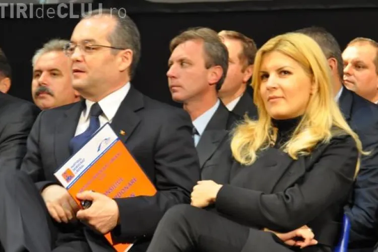 Boc si Udrea, cei mai vizibili politicieni pe Facebook