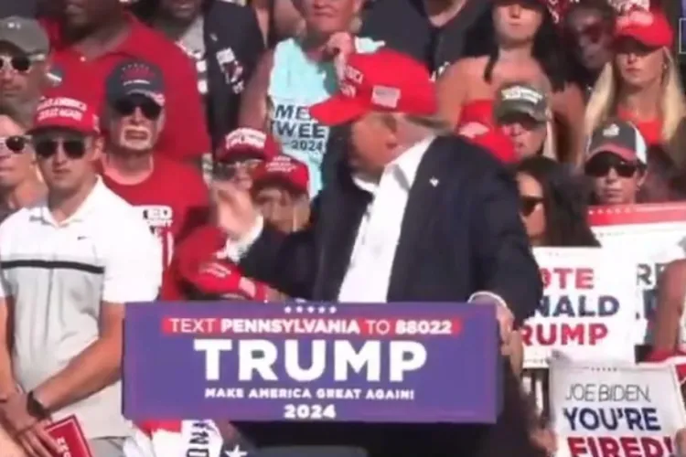 S-a aflat cine l-a rănit pe Donald Trump. FBI a identificat un tânăr în vârstă de 20 de ani