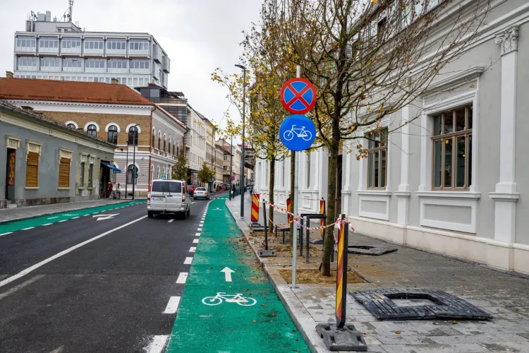 Biciclist clujean, dezamăgit de pistele din municipiu: „Și bicicliștii vor să ajungă din punctul A în B, nu se plimba de plăcere”