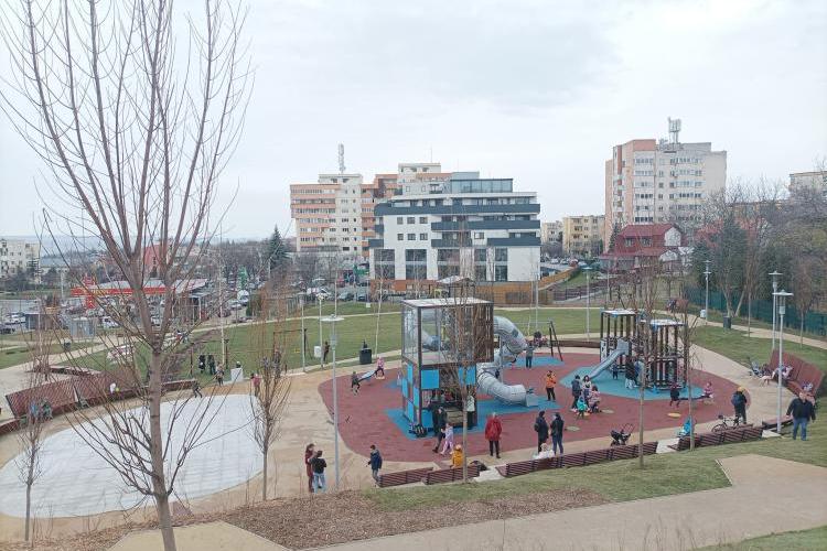 Clujeancă, terorizată în fiecare noapte de gălăgia din Parcul Observator: „Nu doresc să stau în fiecare noapte trează și să sun la poliție”