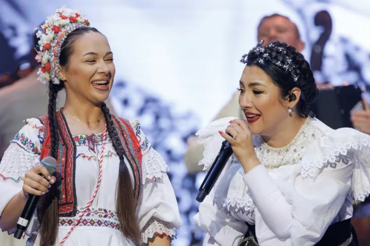 Andra şi Cătălin Măruţă vor fi naşi de botez pentru fiul Vlăduței Lupău. Cea mai iubită cântăreață din Ardeal a făcut anunțul