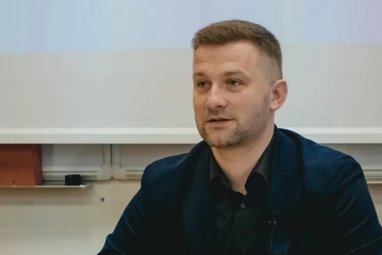 Bogdan Pivariu a început în forță noul mandat de primar: „Dispare un alt simbol al neputinței vechiului Florești”