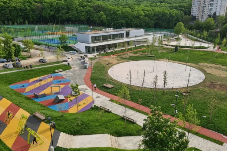 Cluj: Baza sportivă „La Terenuri”, luată cu asalt de cerșetori și oameni fără adăpost: „Părinții și copiii se tem de ei”