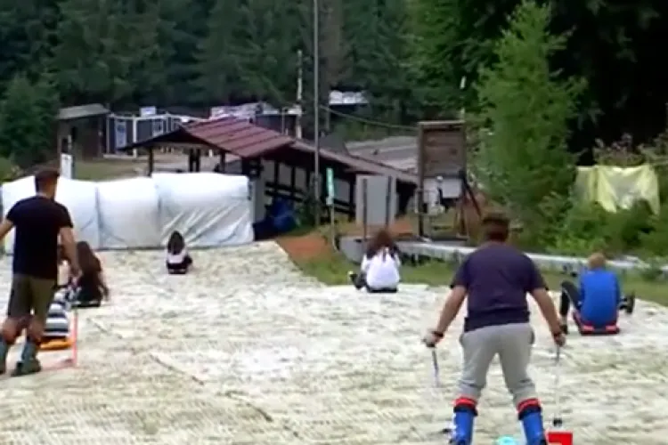 Partia aflată la doar două ore de Cluj, unde se poate schia și vara! Cât trebuie să scoată turiștii din buzunare pentru o ora de săniuș sau de schi 