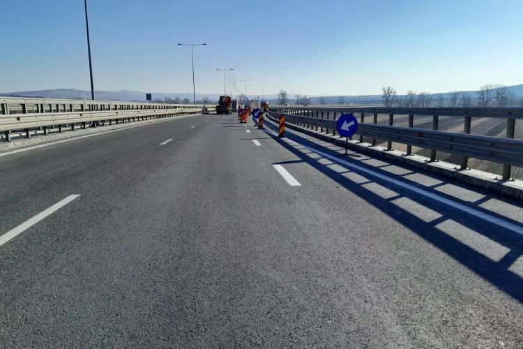 Noi restricții de circulație pe Autostrada A3, la nodul rutier Gilău. Șoferii trebuie să conducă cu viteză redusă până la finalizarea lucrărilor