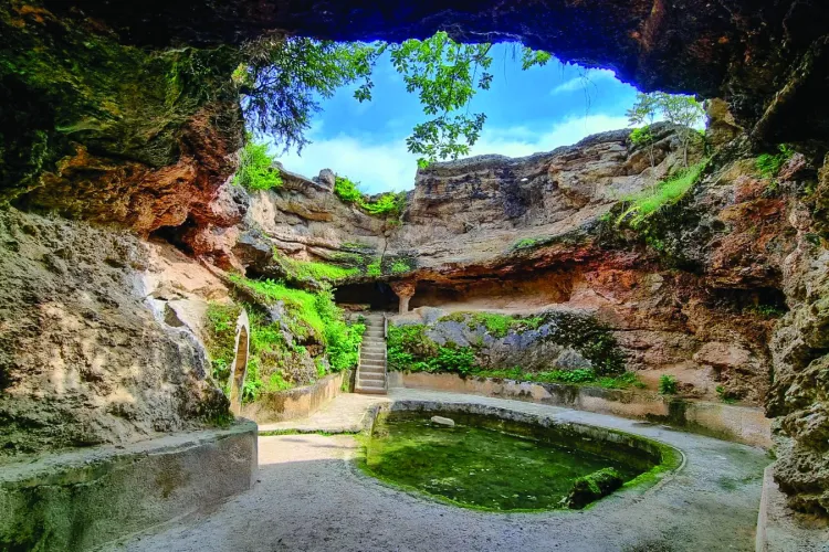 Ţinutul locuit de daci, ascuns în Munţii Orăștiei! Sunt locuri pe care nu trebuie să le ratezi, peisajele de aici sunt fabuloase - FOTO