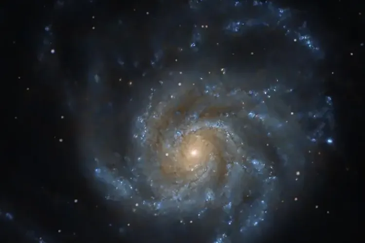 Obiect ceresc superb surprins de un fotograf clujean: ,,Ne uităm la ea doar de la munte. Din oraș este aproape imposibil de văzut”