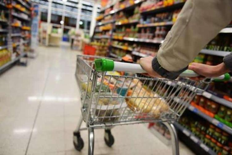 Prețurile vor rămâne mari, chiar dacă inflația din România scade! Experții economici explică fenomenul 