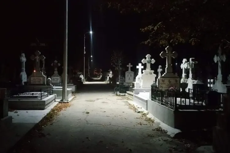 Caz șocant! O tânără a fost bătută de două femei într-un cimitir din Cluj, sub ochii unui polițist local