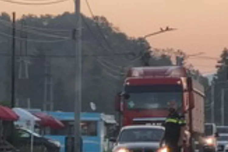 Tragedie pe drumul Gherla-Cluj. Pieton spulberat de un autoturism în zori de zi într-un accident produs pe strada Clujului!