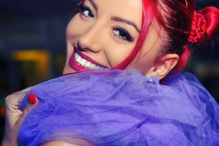 Roșcata din Cluj nu a cruțat pe nimeni. Ce le-a zis ispita Anamaria de la Insula iubirii lui Claudiu și Simonei la bonfire-ul final: „E despre voi”