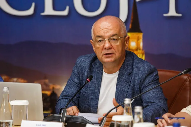 Clujenii l-au taxat dur pe Boc după ultimul anunț despre trenul metropolitan: „Avem șanse să vedem ceva în viața asta?”