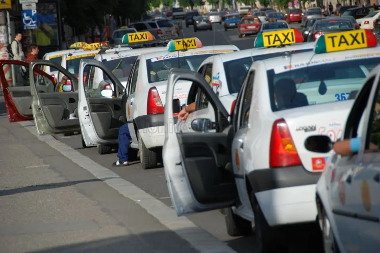 Lăcomia a făcut mai mulți taximetriști din Cluj să cadă în plasa unui țepar! Și-au schimbat banii primiți de la clienți în bancnote euro contrafăcute