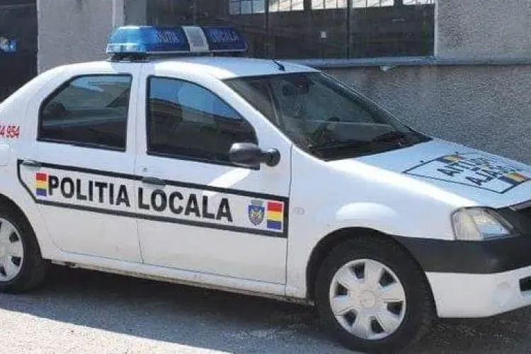 Scandal într-un oraș din Ardeal! Polițist local, cercetat după ce a bătut un tânăr încătușat