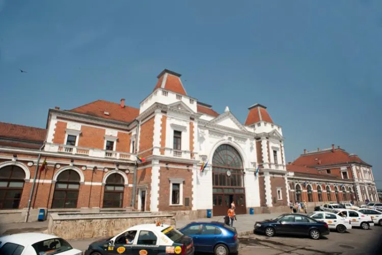 Clujenii din zona gării sunt disperați: „Ne-au invadat oameni periculoși. Proxeneții și subalternele lor fac parte din peisaj”