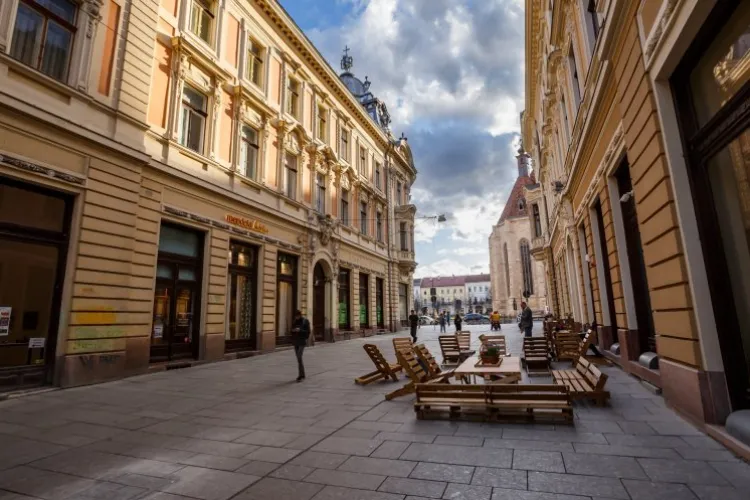 Mămica unor elevi din Cluj, revoltată că nu poate intra cu mașina pe strada pietonală Iuliu Maniu: „Polițiștii nu ne înțeleg”