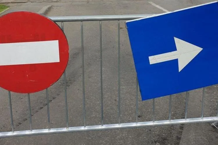 Restricții de circulație pe o stradă din Florești, din cauza unor lucrări la rețeaua de apă. Șoferii sunt rugați să folosească rute ocolitoare