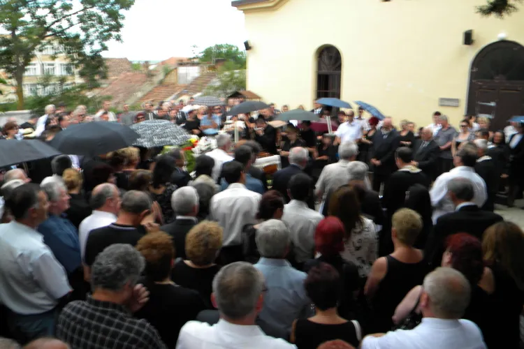 Grigore Pop, condus pe ultimul drum de sute de clujeni si personalitati din Cluj - VIDEO si FOTO