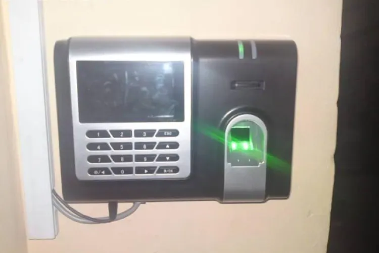 Sorin Apostu, despre aparatele de pontaj care scaneaza amprenta angajatilor: "Isi dadeau unul altuia cartelele si se pontau" VIDEO