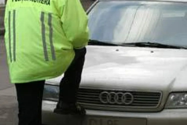 Politistii de la rutiera, mustrati de sefi: Am primit sesizari despre modul in care se poarta in trafic