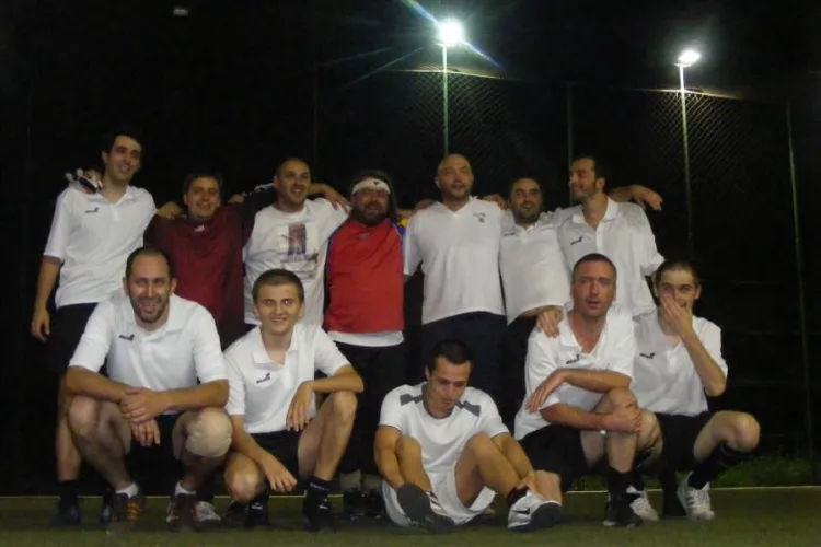 Echipa bloggerilor a castigat Cupa Presei la fotbal VEZI FOTO