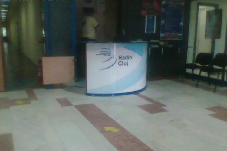Umbra lui Ceausescu bantuie Radio Cluj? Casa Radio este "amenajata" de frica membrilor Consiliului de Administratie VEZI FOTO
