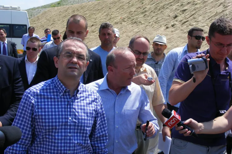 Vezi de ce sta pe loc centura Valcele - Apahida! Premierul a vazut lucrarile din aer VIDEO