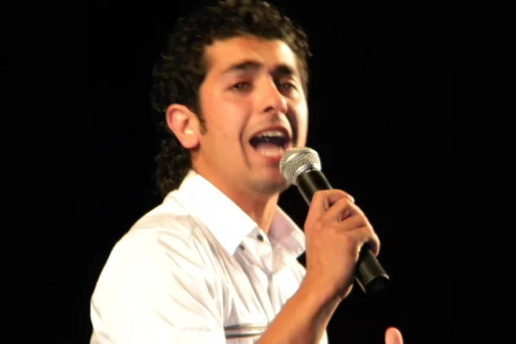 Dinu Valentin nu are aere de vedeta. La "Studentii au talent" a fost servit cu apa de la robinet si nu a strambat din nas - VIDEO