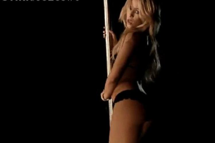 Shakira danseaza la bara in lenjerie intima in noul videoclip - VIDEO