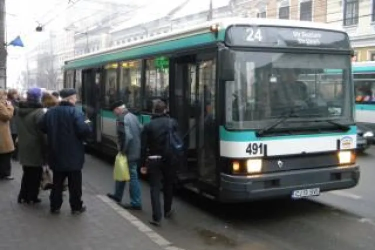 O parte dintre studentii clujeni vor avea abonamente gratuite pe o linie de transport in comun, iar altii pe doua
