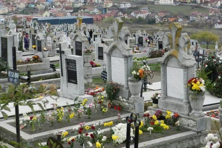 La Cluj nici să mori nu mai poți! Un loc de veci costă cât o mașină: „Odihnă veșnică? Nici măcar în veșnicie n-ai odihnă”