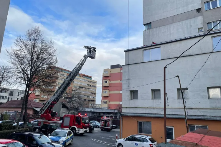 Cum s-a întâmplat tragedia din Mărăști, în care un băiat a căzut de la etajul 6 pe copertina unui bloc de pe strada Aurel Vlaicu din Cluj FOTO